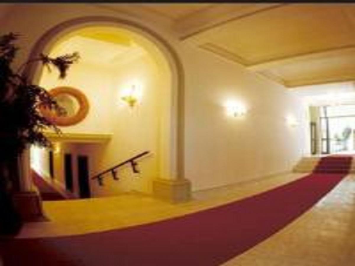 M Plaza Hotel Аккра Екстер'єр фото